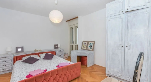 Apartment Sunny Place, Book Lejlighed Hoteller i Split Region med parkering, Parkering