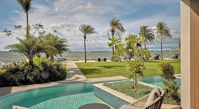 Двухместный полулюкс с видом на океан Crowne Plaza Fiji Nadi Bay Resort & Spa by IHG