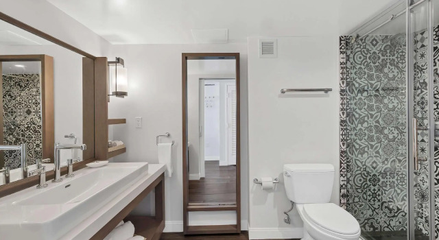 Четырёхместный номер Standard Bakers Cay Resort Key Largo, Curio Collection By Hilton