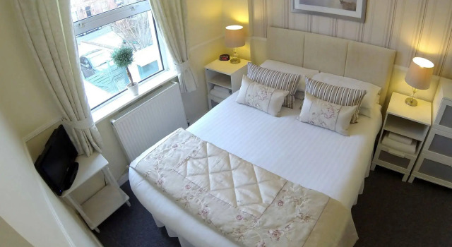 St Johns Guest House, Book Pension Gæstehuse i Merseyside, Pension