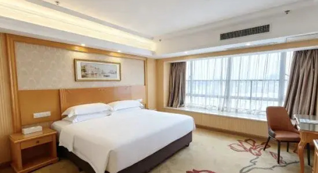 Люкс Deluxe Vienna International Hotel Zhongshan Torch Development Zone