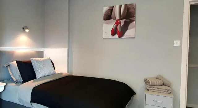 Danilton Hotel, Забронировать Отель Рос-он-Си Клоид