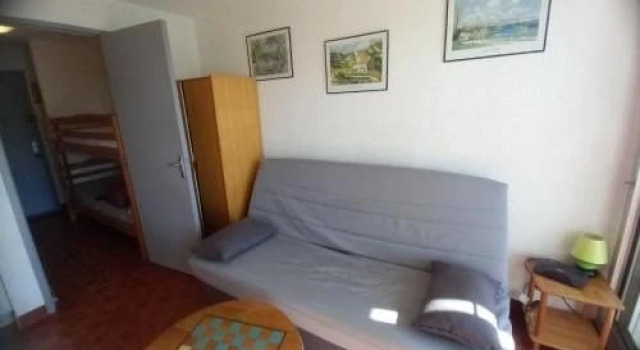 Appart Familial Tout Confort Sur Le Port du Cap, Varaa Huoneisto Hotellit Canal du Midi pysäköinnillä, Pysäköinti
