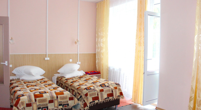 Sanatorium Hilovo, Book Kursted Hoteller i Pskov oblast med pool, Swimmingpool
