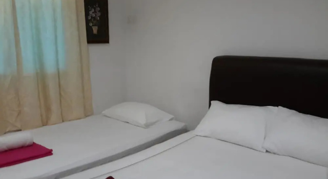 Трёхместный номер Standard c 1 комнатой Rasa Motel