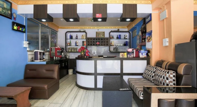 Oyo 401 New Star Hotel And Restaurant
