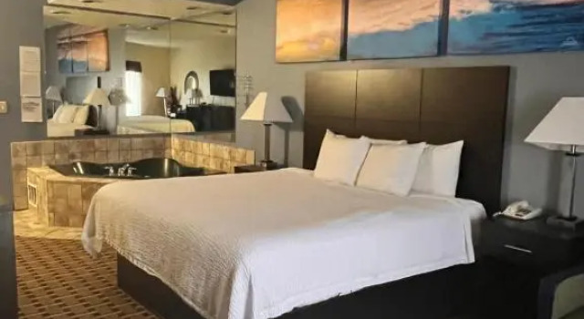 Студия люкс Days Inn by Wyndham Mauldin/Greenville