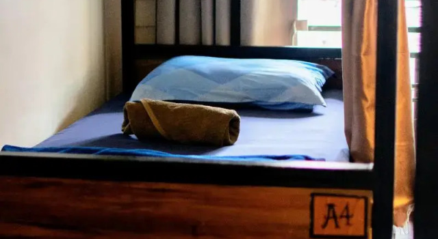 Кровать в общем номере Back Home Backpackers Hostel