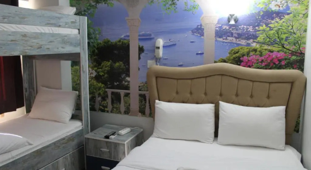 Трёхместный номер Standard Redamancy Hotel