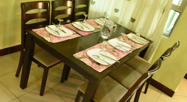 Suswa Six Apartment, Buchen Sie Ferienwohnung Hotels in Küstenregion mit Frühstück, Frühstück