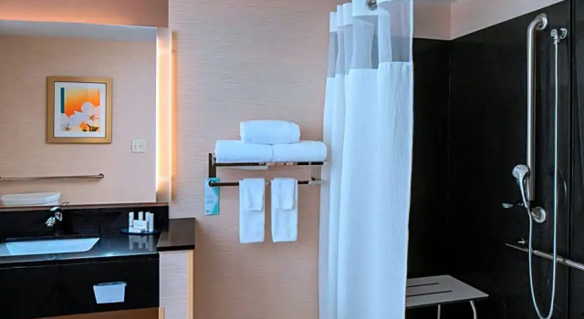 Четырёхместный номер Standard Fairfield Inn & Suites by Marriott Batesville