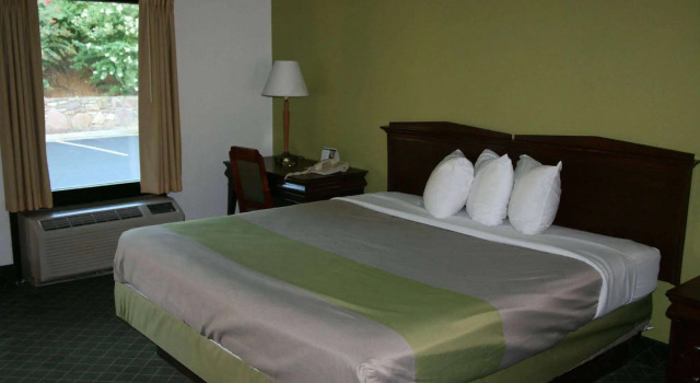 Travelodge by Wyndham Roanoke