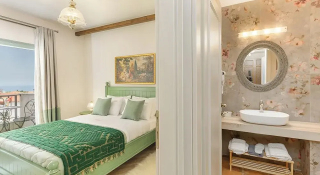 Люкс Superior Meydani Suites