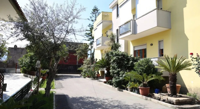 B&B Villa Tina, Забронировать Отель «постель и завтрак» Помпеи Кампания