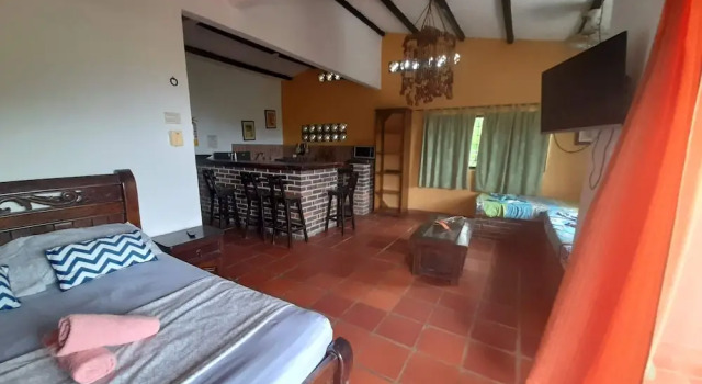 Люкс с балконом Hostal La Casa de Felipe