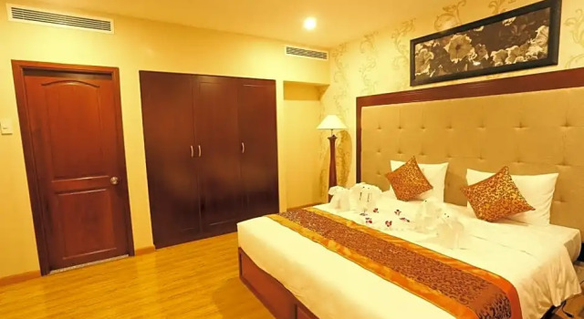 Двухместный номер Standard с видом на озеро New Palace Bac Lieu Hotel