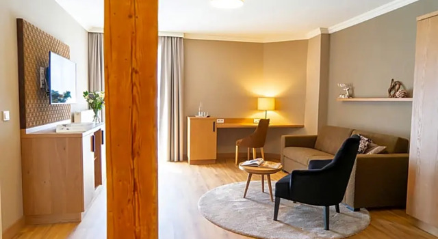 Семейный номер Standard с 2 комнатами Post Seefeld - Wellnesshotel Tirol