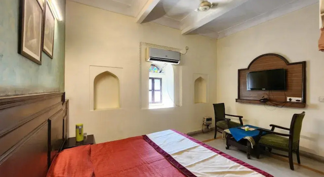 Номер Deluxe Raja Nahar Singh Palace