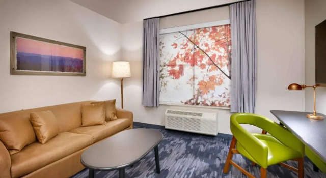 Люкс Fairfield Inn & Suites by Marriott Rockport