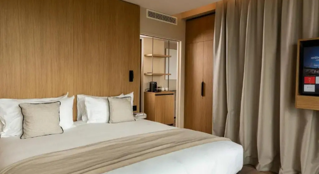 Люкс Deluxe Hôtel Horizon Resort Massane & Spa