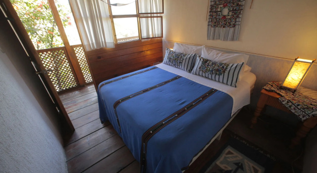 Yellow House - Hostel