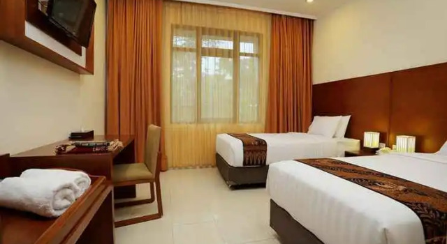 Multazam Hotel Syariah, Book Hotel Hoteller i Kartasura med parkering, Parkering