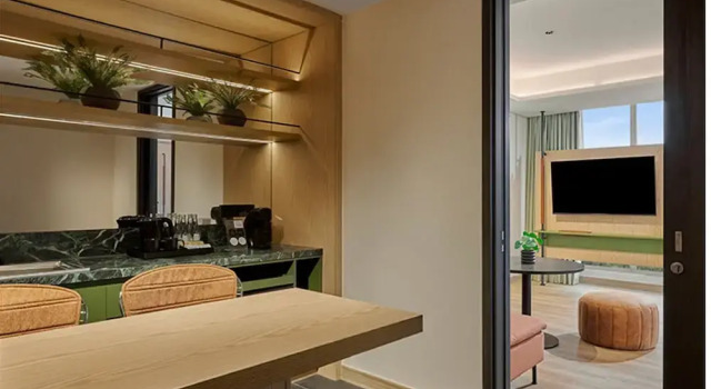 Люкс ARTOTEL Living World Grand Wisata Bekasi
