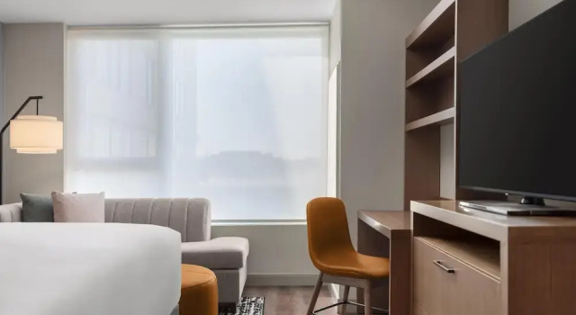 Четырёхместный люкс Hyatt House Mississauga / Airport Corporate Centre