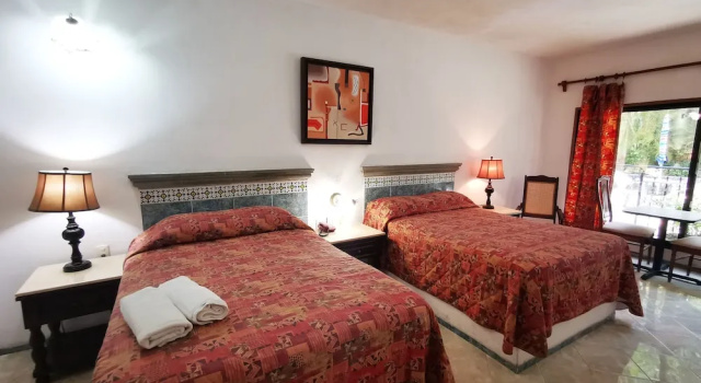 Двухместный номер Premium с балконом Hotel Doralba Inn