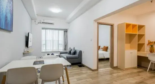 Люкс Luxury Rezen Longhh Apartment (Beijiao Park Metro Station Meidi Headquarters Branch)