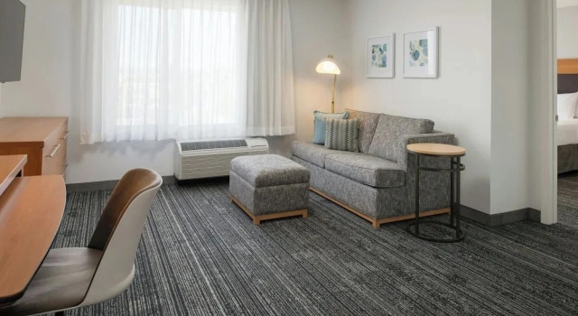 Suite TownePlace Suites Redding