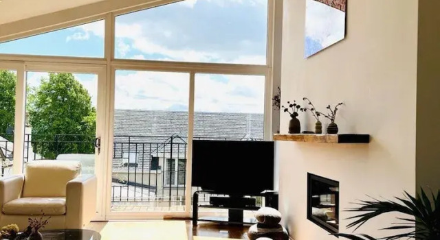 4-bed Seaside Dream House - Sleeps 8 & Parking, Забронировать Отель Отели Ангус с парковкой, Парковка