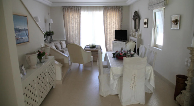 Вилла с 4 комнатами The Marble Resort