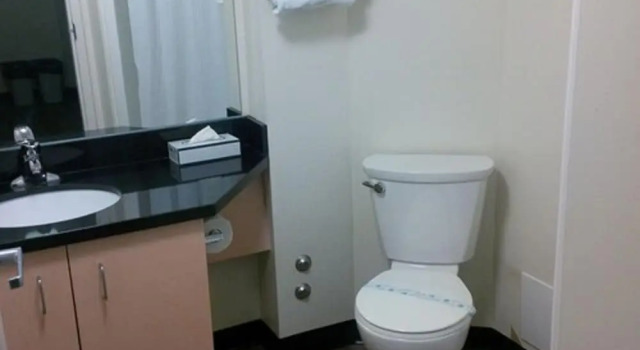 Номер Standard Residence & Conference Centre - Oakville