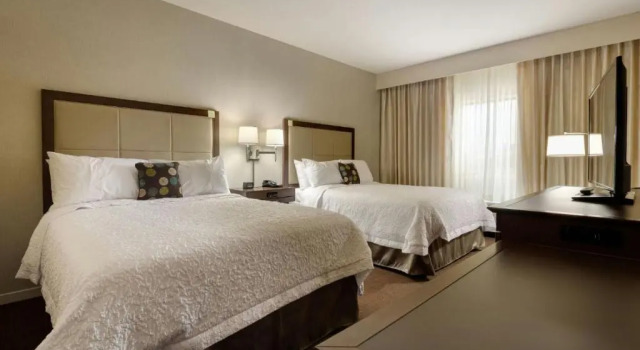 Четырёхместный номер Executive Hampton Inn Morristown I 81