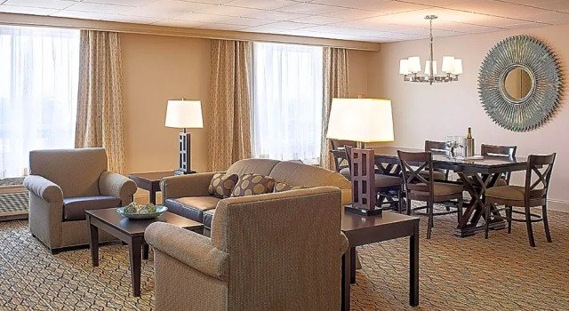 Люкс Holiday Inn Hartford Downtown Area