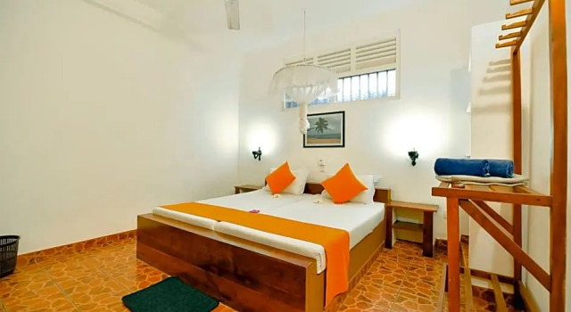 Номер Economy International Beach Hotel & Restaurant