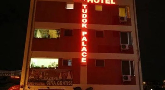 Hotel Tudor Palace