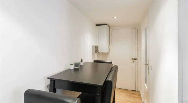 Hostel Eiffel, Забронировать Хостел Хостелы Парижа, рядом с Лувр — Риволи, Хостел