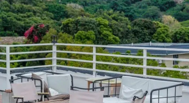 Hermit in the city, Book Hotel Xiamen Fujian