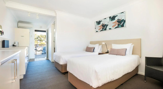 Nightcap at Golden Beach Tavern, Buchen Sie Hotel Hotels in Caloundra mit Pool, Schwimmbad
