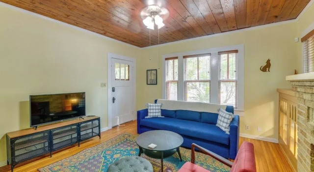 San Antonio Gem in Prime Location w/ Outdoor Space, Rezerwuj Hotel San Antonio Bexar County