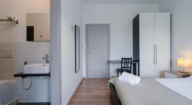 B&B Elegance, Забронировать Отель «постель и завтрак» Отели Болоньи с парковкой, рядом с Церковь Сан-Джакомо Маджоре, Парковка