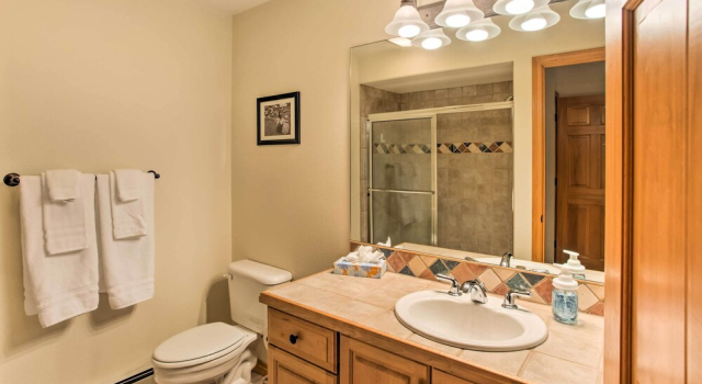 Апартаменты Steamboat Springs Townhome: 1 Block to Ski Lifts!