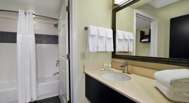 Люкс Staybridge Suites Tysons - McLean by IHG