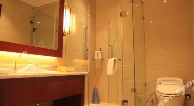 Shuihu Hotel, Забронировать Отель Бизнес-отели Шаньдун, 4* 5*