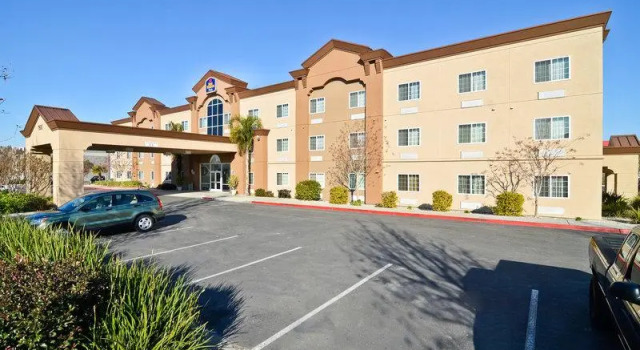 Люкс Grand Best Western Plus Vineyard Inn