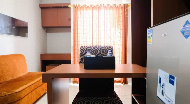 Highest Value 2BR at Serpong Greenview Apartment, Book Apartment Hotels in South Tangerang with a Pool, Swimming Pool