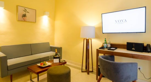 Трёхместный люкс VOYA Boutique Hotel