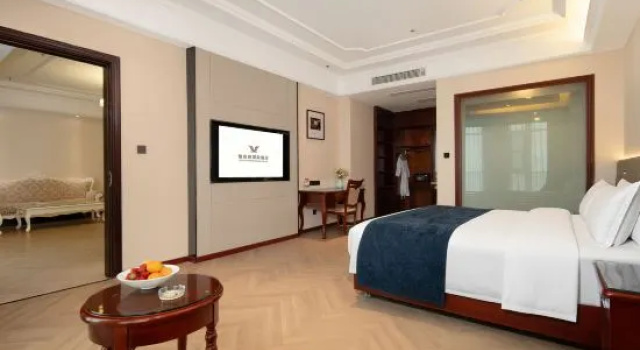 Люкс Comfort Vienna International Hotel (Huai'an Wuyue Plaza Hexia Ancient Town)